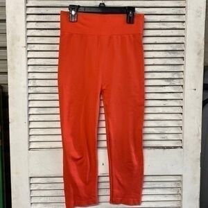Yelete Coral Capri Length Leggings One Size Fits All